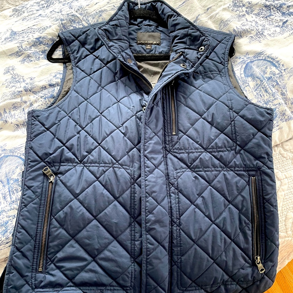 Banana republic quilted vest in great condition